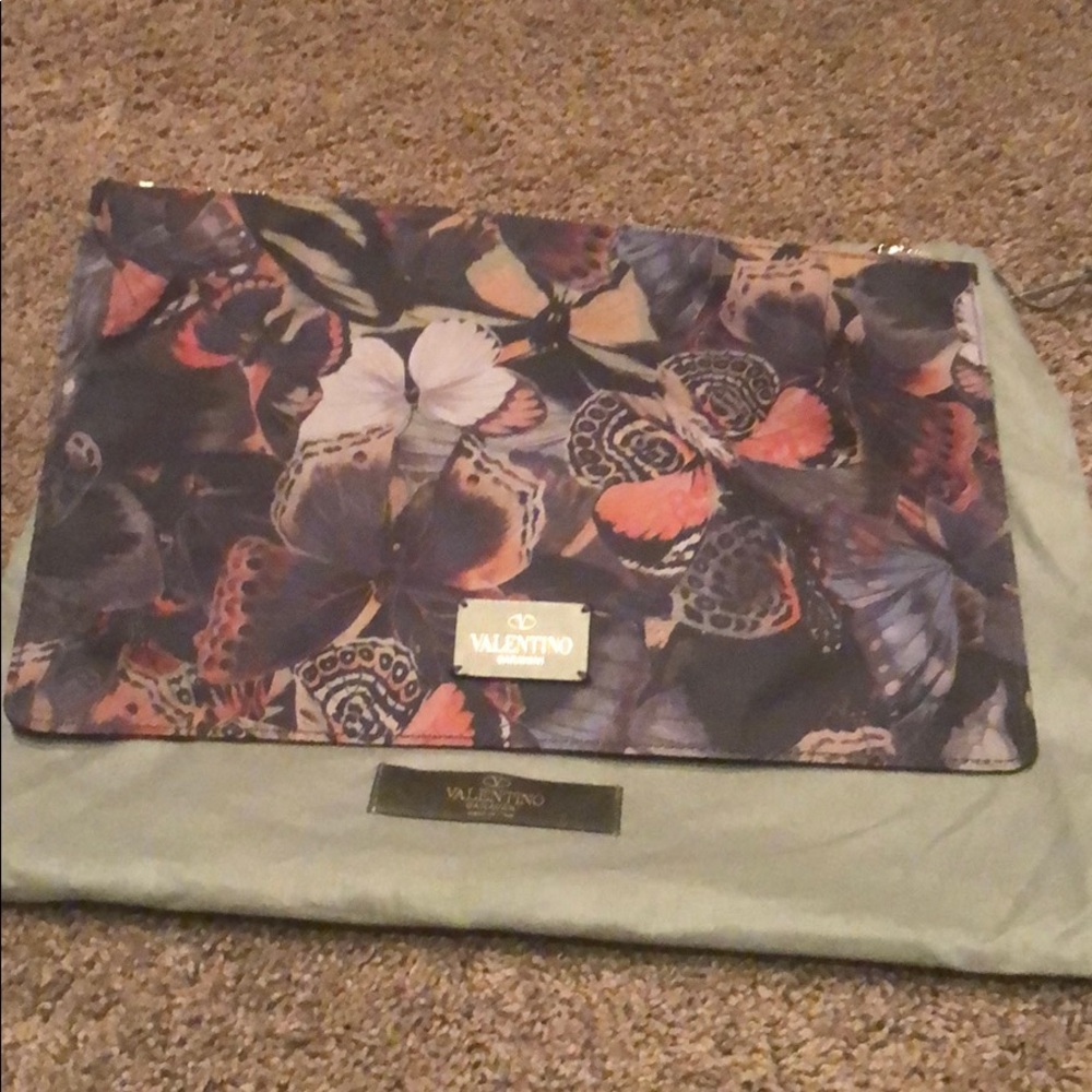 Valentino pouch